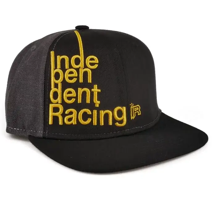 Snapback Kappe “Helvetica” schwarz, gelb - Ansicht von vorne - Independent Racing | Dekore, Accessoires und Motorrad Bekleidung