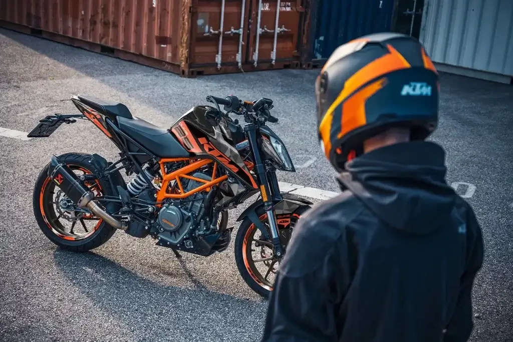 KTM Duke 125 Stickerkits für Baujahre 2017-2023, auffälliges und modernes Design | Independent Racing