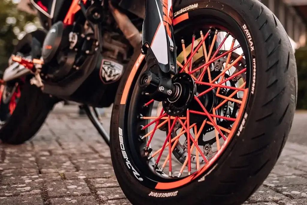 KTM Felgenaufkleber im Racing-Stil, langlebige Qualität für individuelles Tuning | Independent Racing