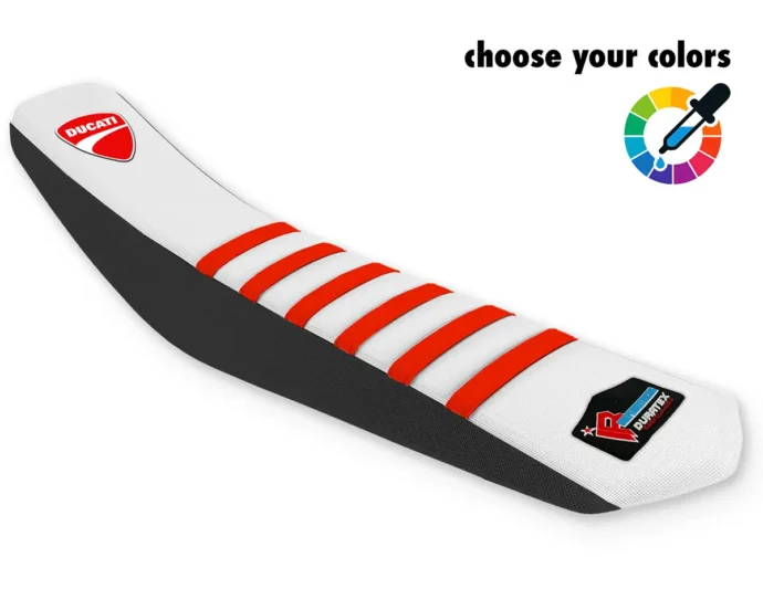 Weißer Sitzbankbezug mit roten Streifen, schwarzen Seiten und rotem Logo für die Ducati Desmo 450 MX.