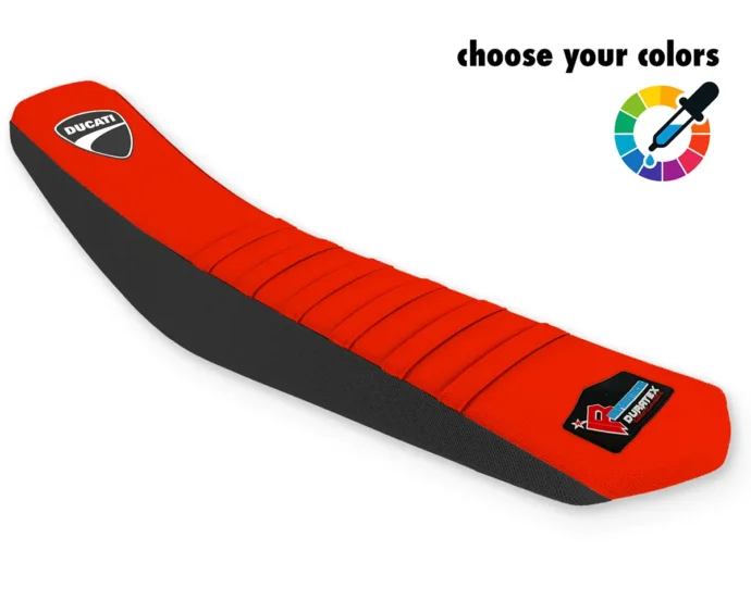 Roter Sitzbankbezug mit schwarzen Nähten und schwarzen Seiten für die Ducati Desmo 450 MX.