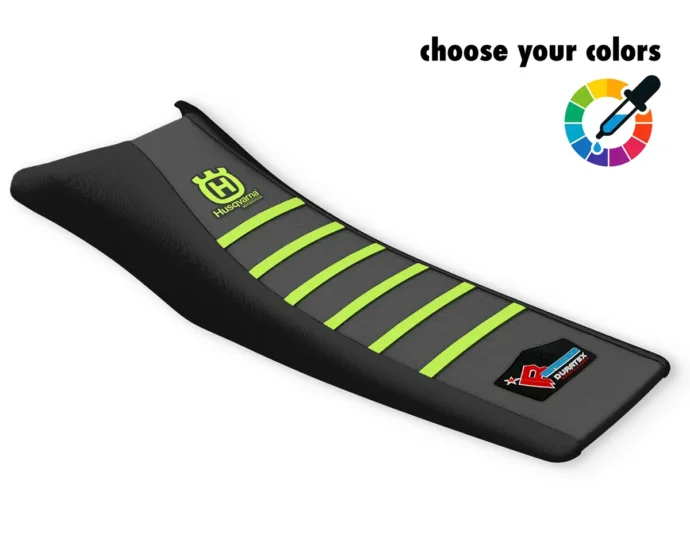 Schwarzer Sitzbankbezug mit neongrünen Rippen und Husqvarna-Logo für die 701 Supermoto & Enduro.