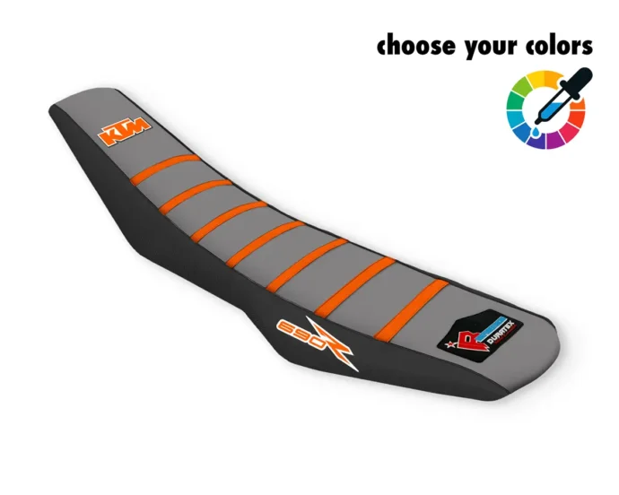 Grauer Sitzbankbezug mit orangen Rippen, schwarzen Seiten und KTM-Logo für die KTM 690 SMCR & Enduro.